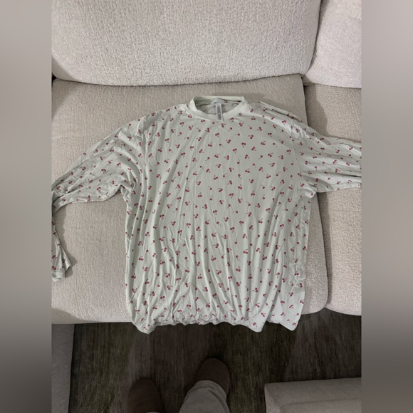 Skims Cherry Print Pajama Set- Long sleeve/ short set - Picture 6 of 6